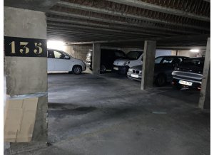 Place de parking à louer : 203 Rue De Charenton, 75012 Paris, France