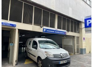 Place de parking à louer : 98 Rue De Provence, 75009 Paris, France