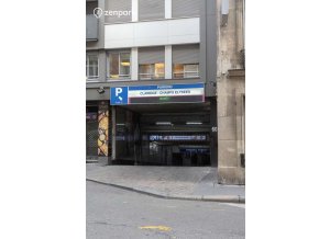 Place de parking à louer : 60 Rue De Ponthieu, 75008 Paris, France