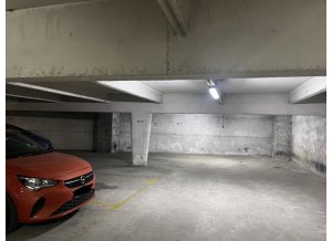 Place de parking à louer : 72 Rue Jean Bleuzen, 92170 Vanves, France