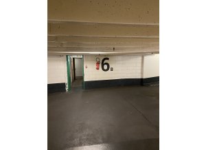 Place de parking à louer : 60 Rue De Ponthieu, 75008 Paris, France